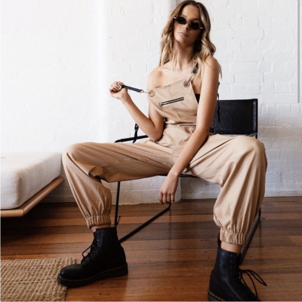 IAMGIA COBAIN OVERALLS SIZE SMALL TAN CAMEL BEIGE